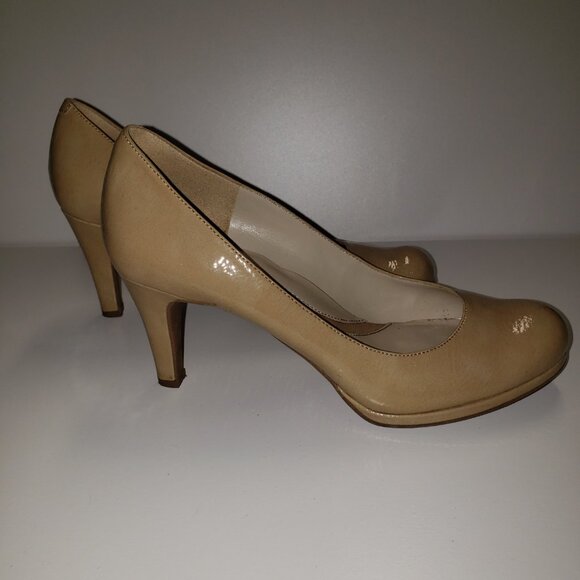 Taupe/Beige Patent High heel sz 6.5 - Picture 3 of 11